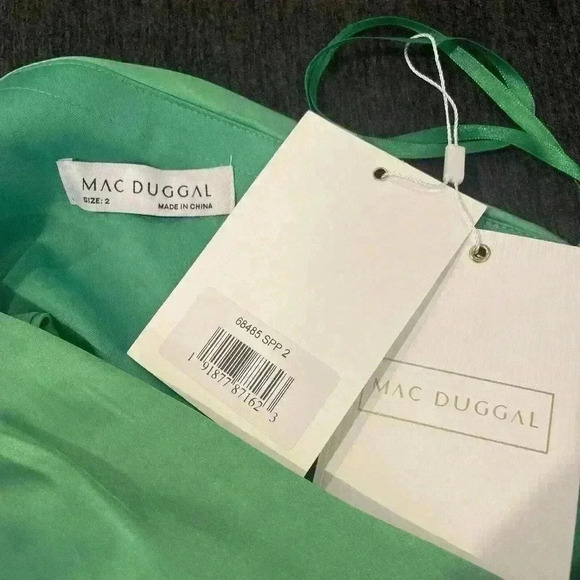 MAC DUGGAL Cutout Maxi Dress Green One Shoulder Satin Party Gown Prom 2 XS 68485 - Picture 9 of 9